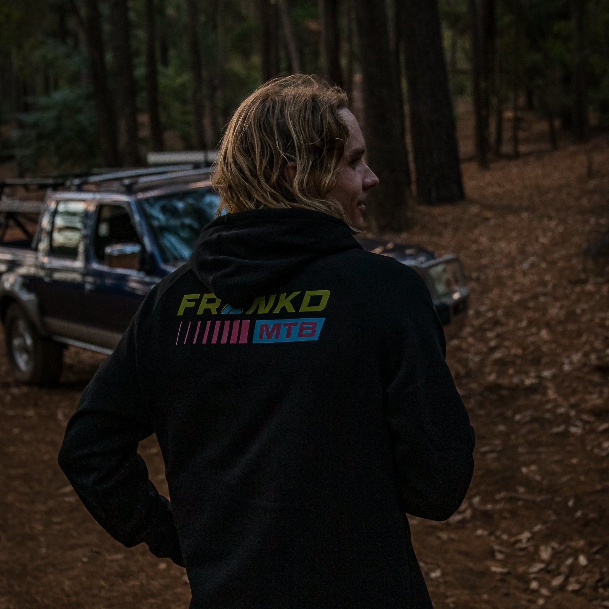 Heritage Hood - Frankd MTB Apparel