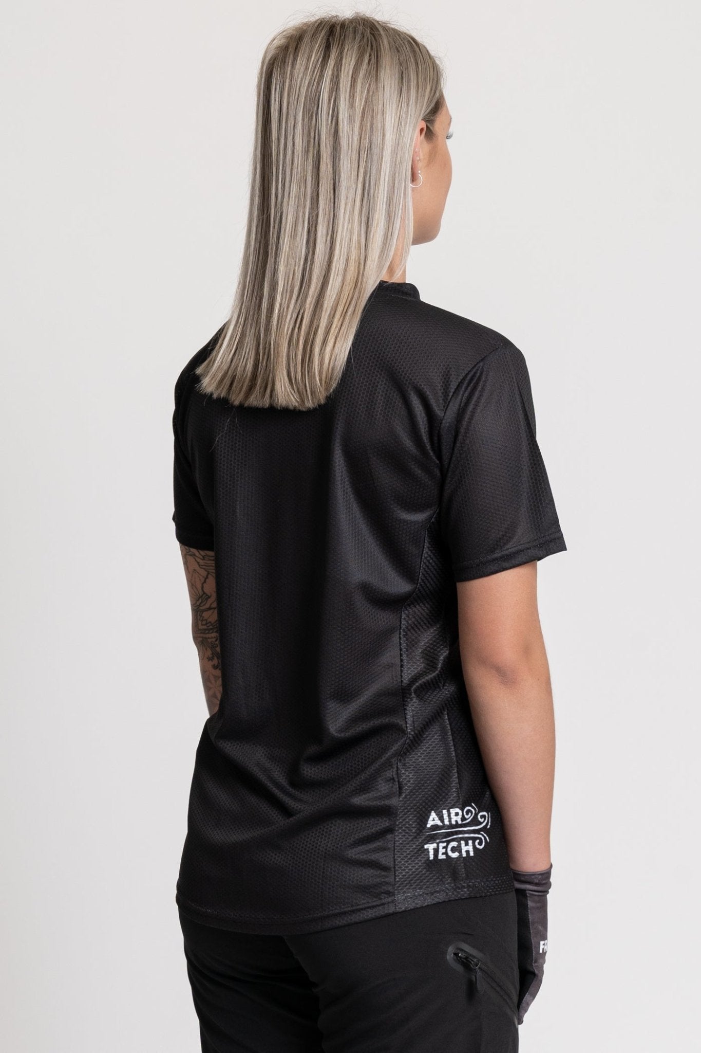 The Lettermark Jersey Black - AirTech - Frankd MTB Apparel